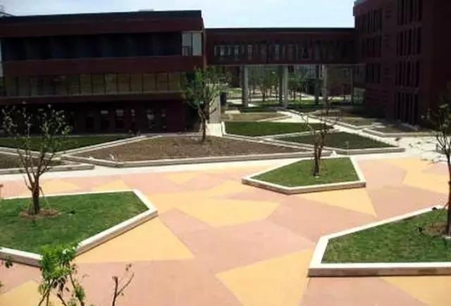 涂料疏水劑，攜手透水混凝土，共建完美地面疏水系統(tǒng)